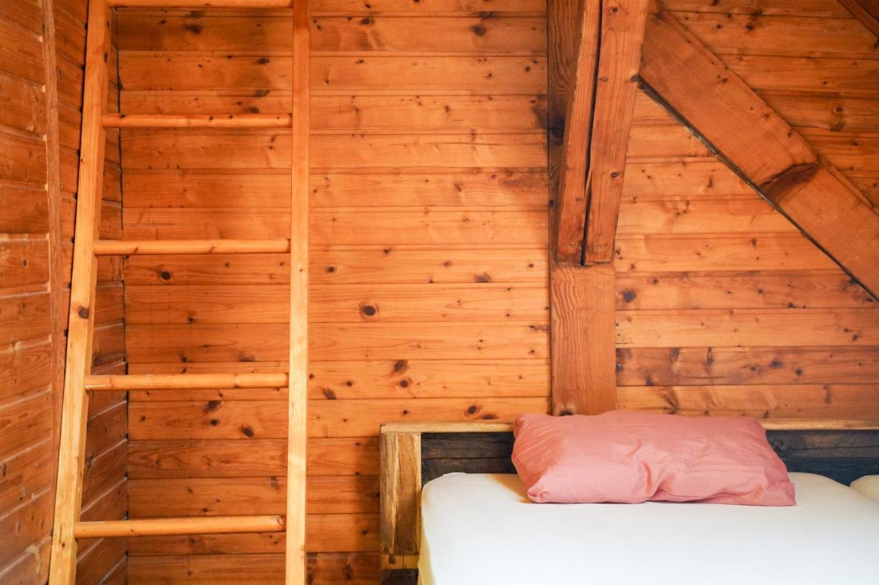 Planinarski Dom "Bijele Stijene" Mountain Lodge Tuk Vojni Buitenkant foto