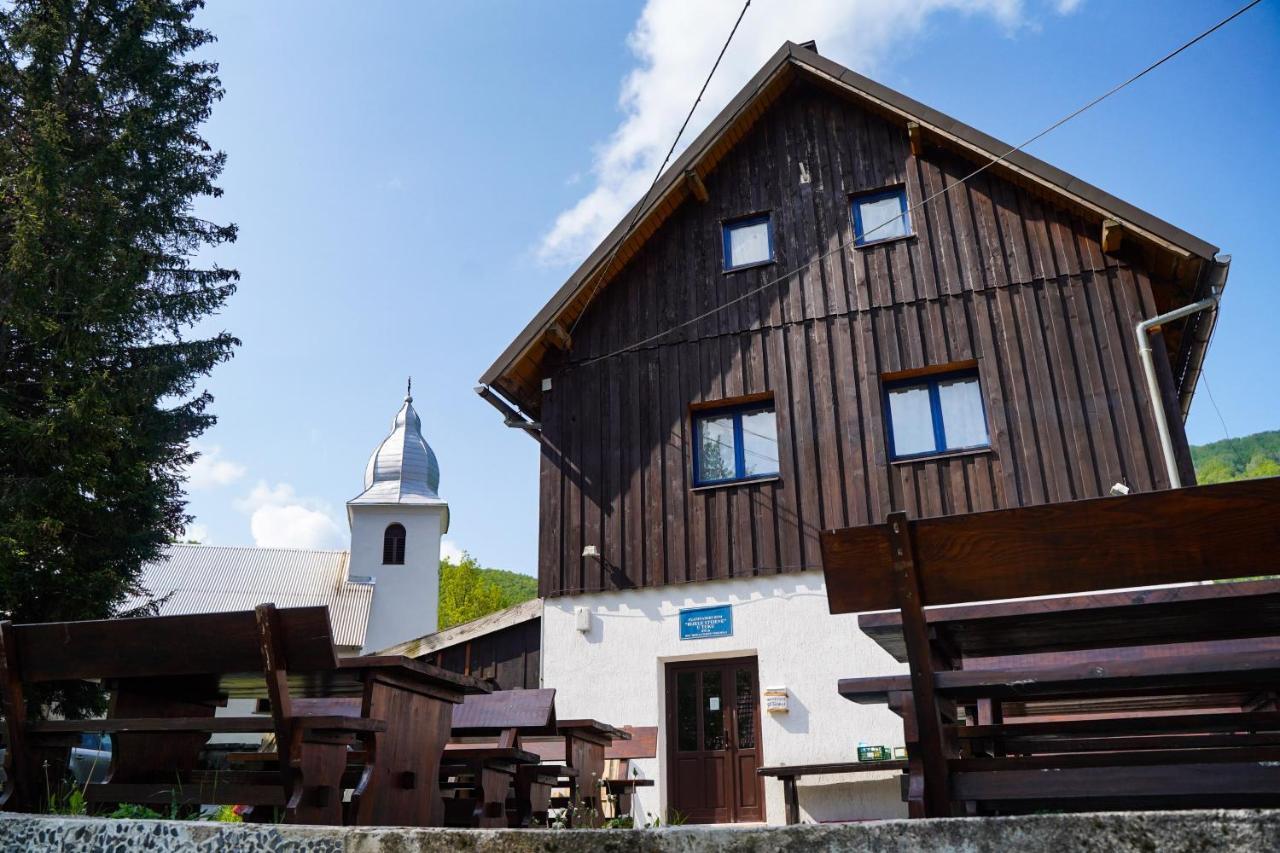 Planinarski Dom "Bijele Stijene" Mountain Lodge Tuk Vojni Buitenkant foto