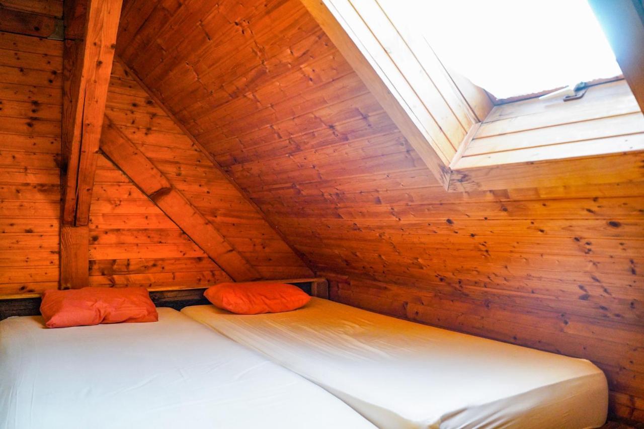 Planinarski Dom "Bijele Stijene" Mountain Lodge Tuk Vojni Buitenkant foto