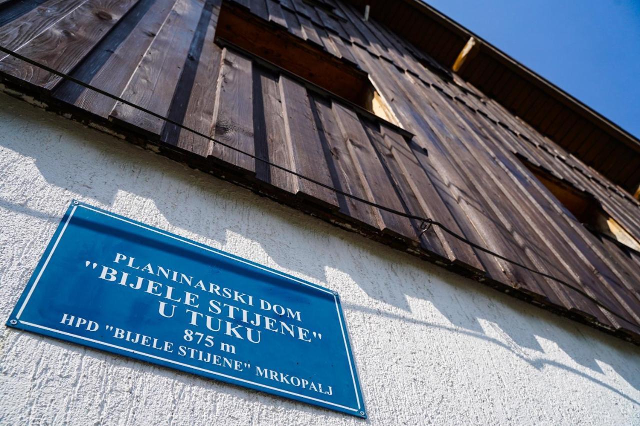 Planinarski Dom "Bijele Stijene" Mountain Lodge Tuk Vojni Buitenkant foto