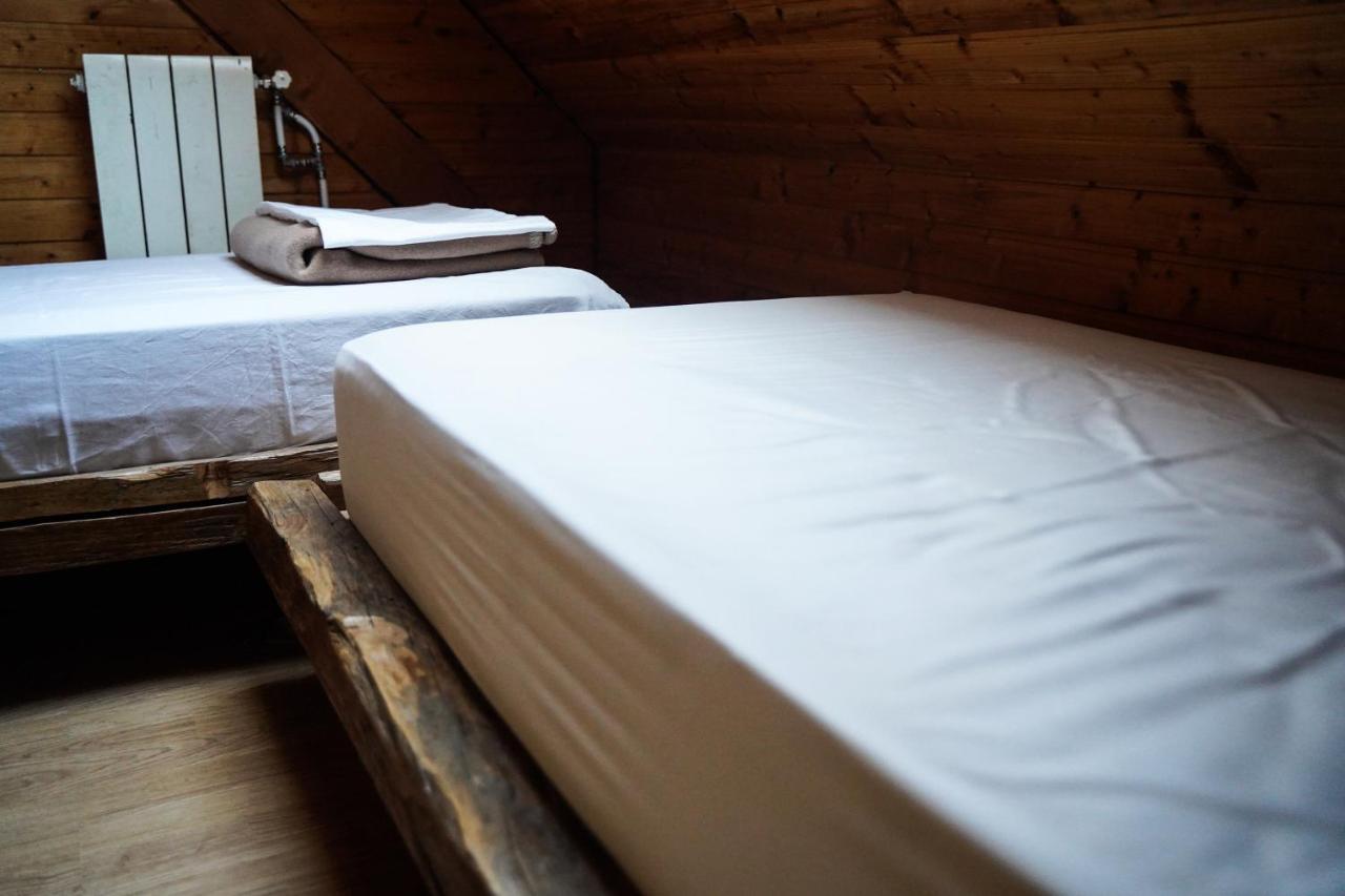 Planinarski Dom "Bijele Stijene" Mountain Lodge Tuk Vojni Buitenkant foto